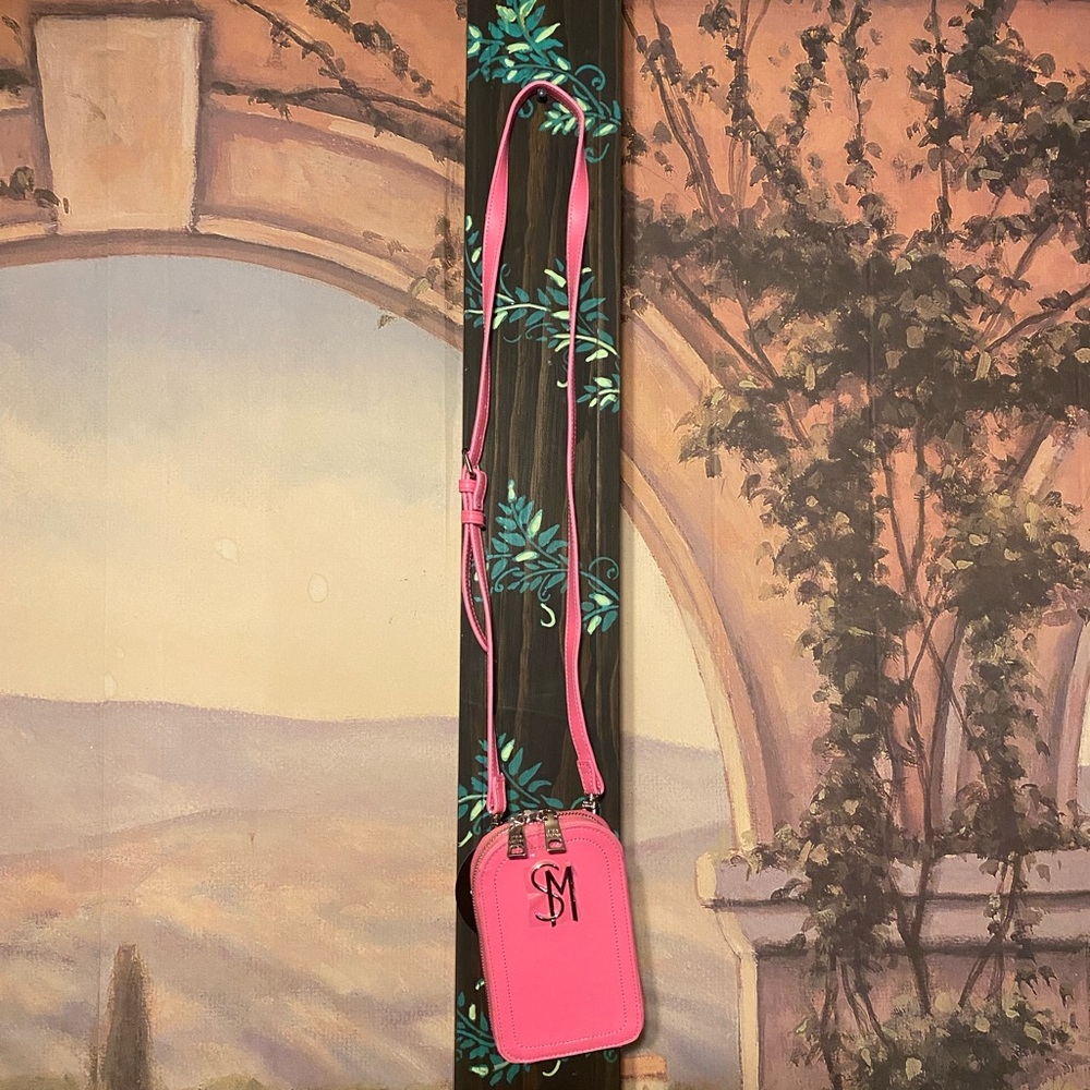 Steve Madden pink phone crossbody